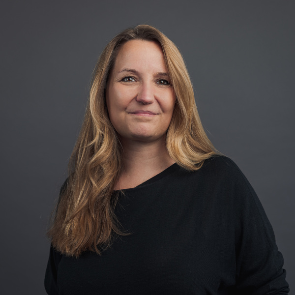 anja middelkamp, head of projektmanagement personal- und organisationsentwicklung sowie premium professional bei friederbarth, porträtfoto für die teamseite