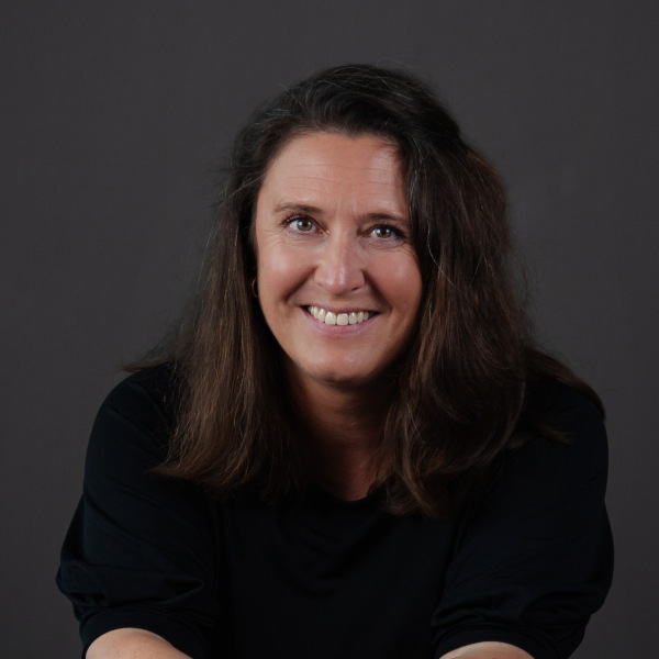 tanja laudinski, projektmanagerin für personal- und organisationsentwicklung sowie premium professional bei friederbarth, porträtfoto für die teamseite